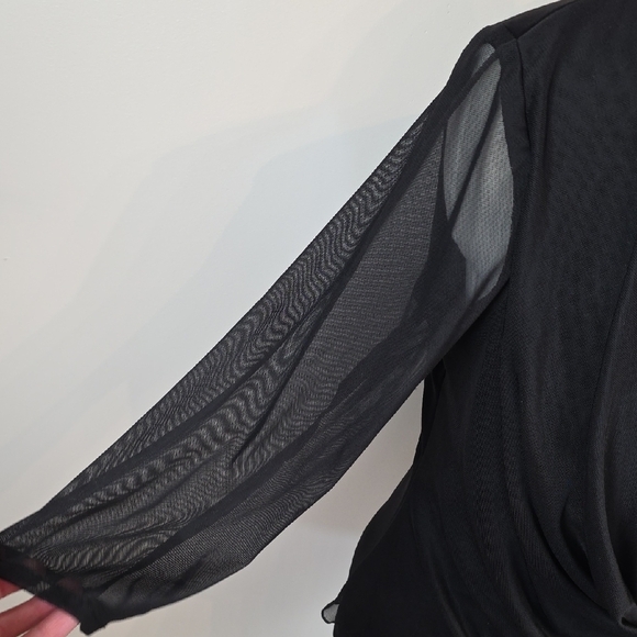 Frank Lyman Black Draped Mesh Sleeve Top Size 12 - Picture 4 of 8